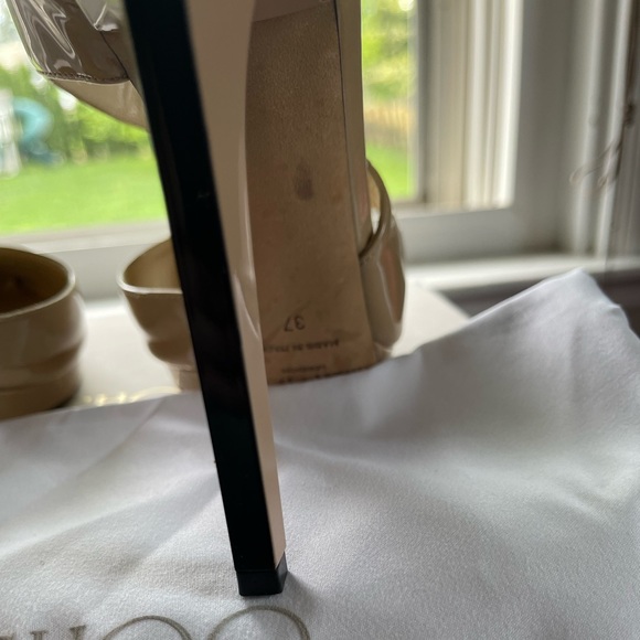 Jimmy Choo beige/tan patent pumps - Picture 11 of 11